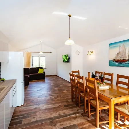 Adam Apartament *