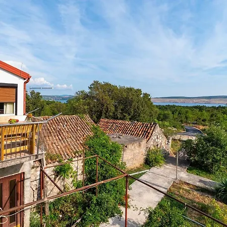 Adam Starigrad Paklenica