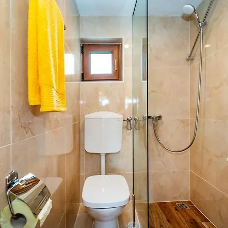 Adam Lejlighed Starigrad Paklenica