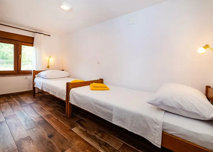 Adam Starigrad Paklenica