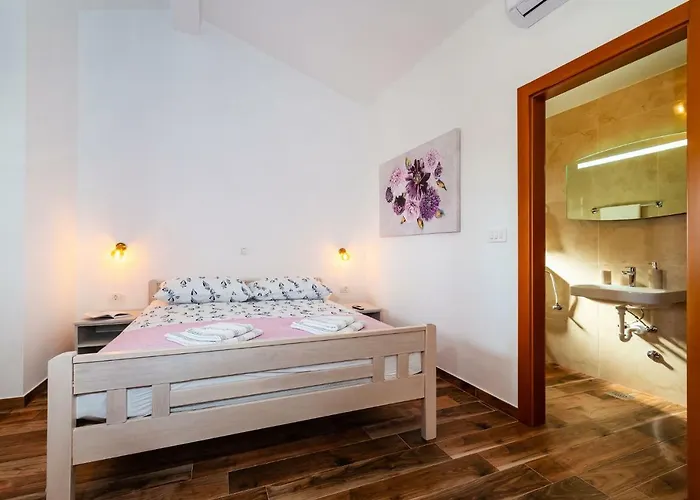 Adam Starigrad Paklenica